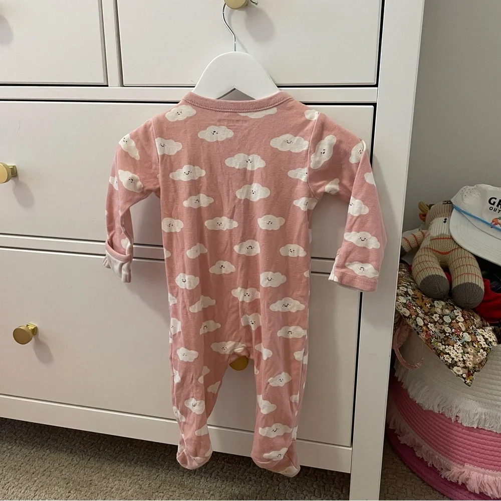 Old Navy 3-6 Month Cloud Print Footie 2-way zip